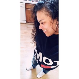 Meet your Posher, Crystal